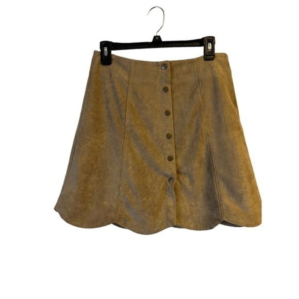 Francesas boutique Womens‎ Tan Scalloped Hem Suede Like With Buttons M Medium